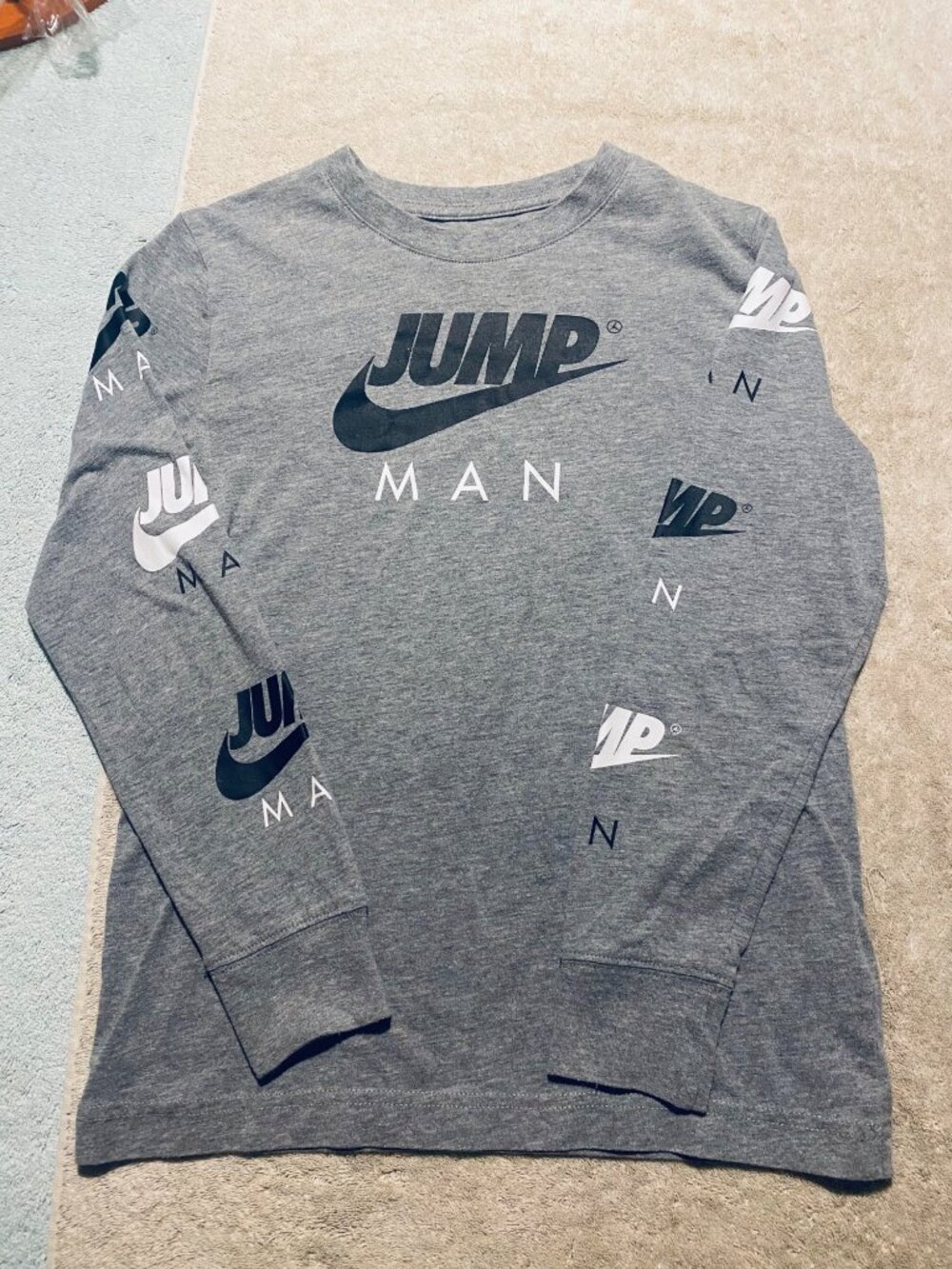 Nike Jordan Boys M 10-12 Long Sleeve T-Shirt Grey Jumpman Triple Threat Graphic